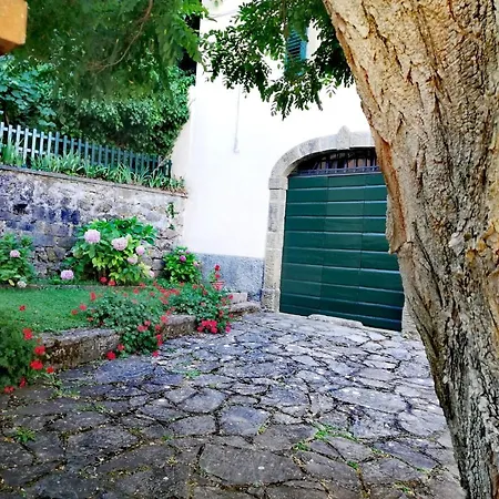 빌라 Gioia Montelaterone